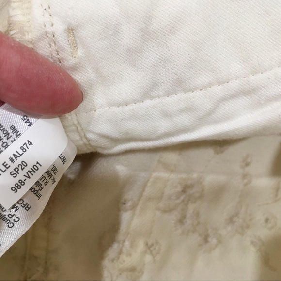 New J.CREW DENIM Size 28 Billie Demi Boot Cut Crop Jean Eyelet Cream - Picture 12 of 12